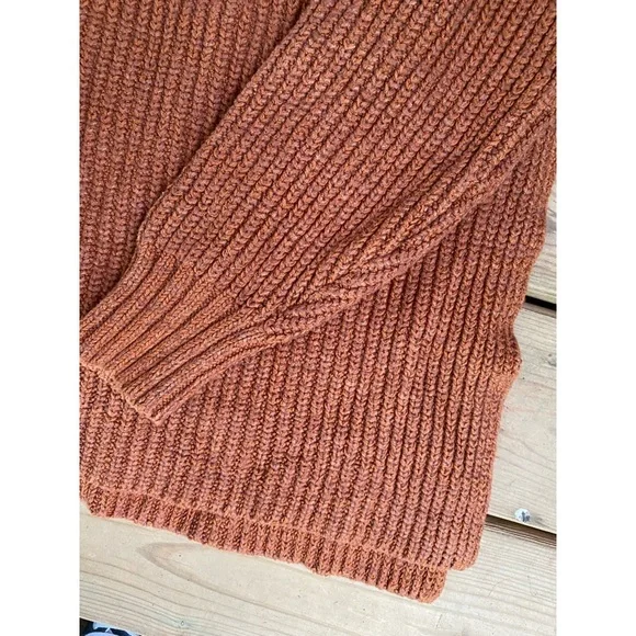 FREE PEOPLE turtleneck ribbed knit oversized rust/burnt orange sweater small - Picture 8 of 11